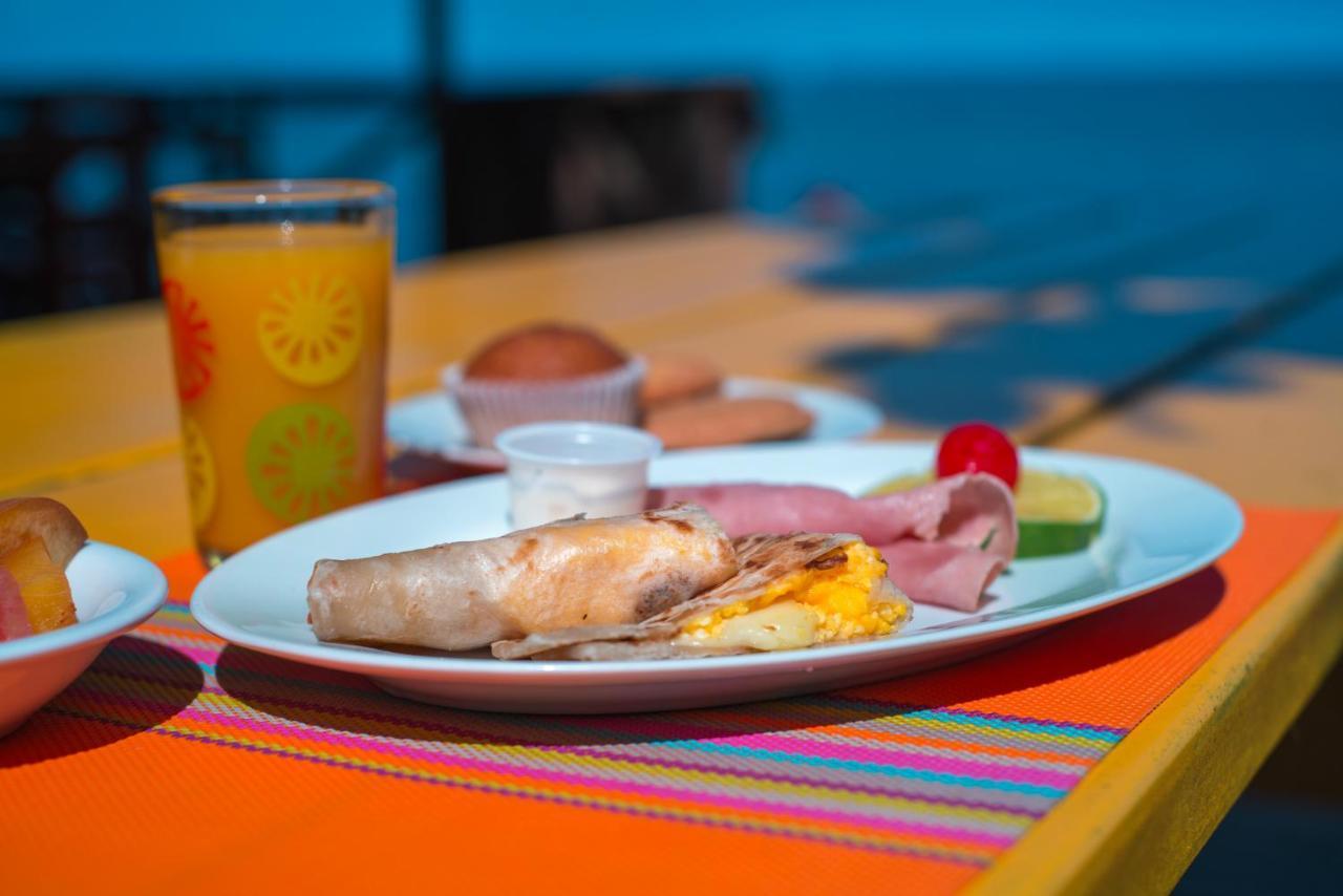 Las Rocas Resort And Dive Center West Bay Εξωτερικό φωτογραφία