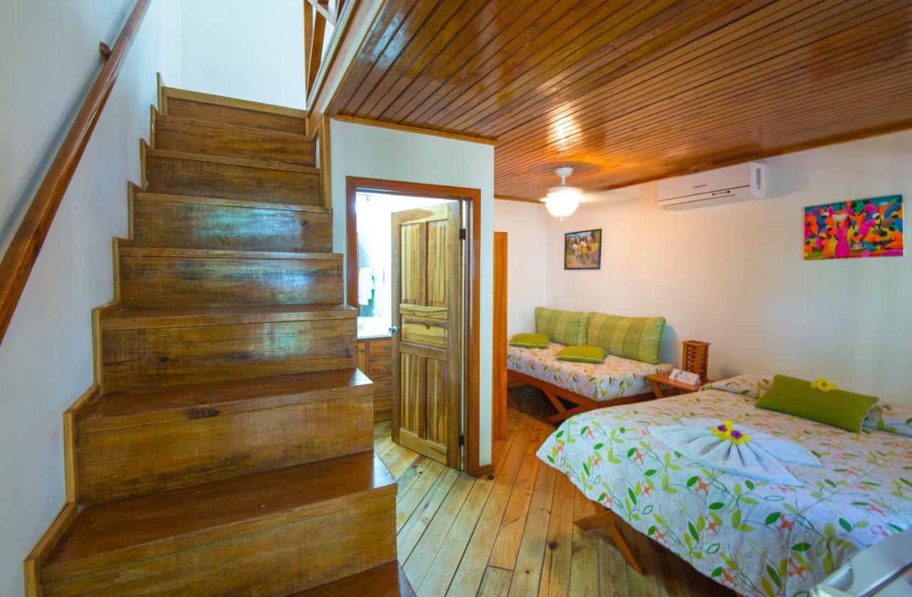 Las Rocas Resort And Dive Center West Bay Εξωτερικό φωτογραφία